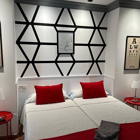 Apartamentos Los Angeles Alcaniz Bagian luar foto