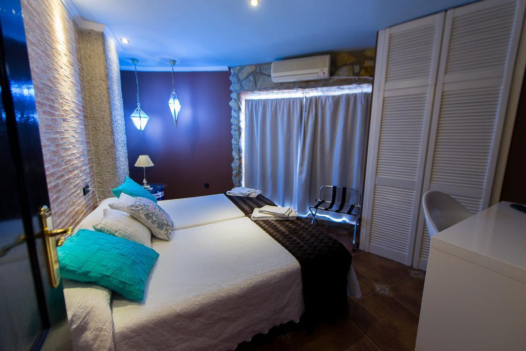 Apartamentos Los Angeles Alcaniz Bagian luar foto