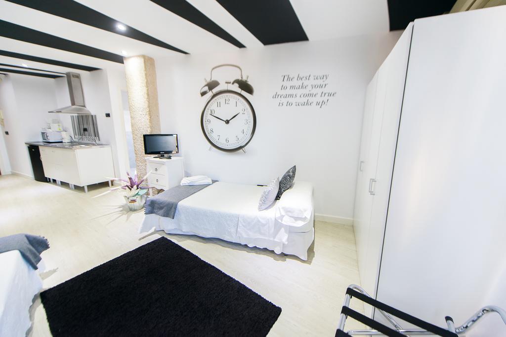 Apartamentos Los Angeles Alcaniz Bagian luar foto