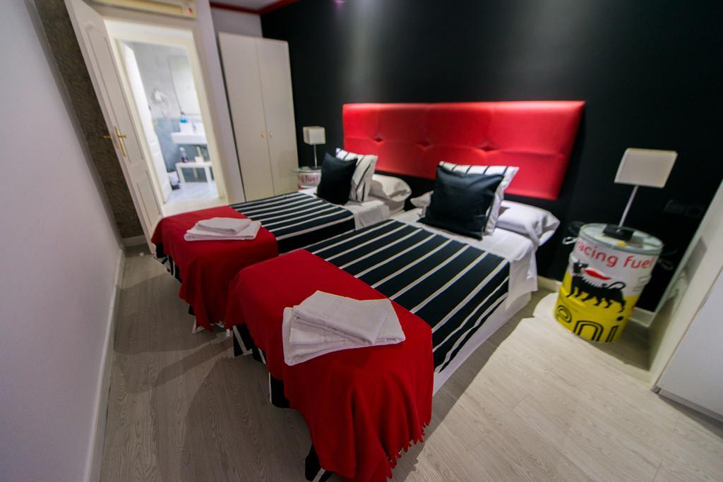 Apartamentos Los Angeles Alcaniz Bagian luar foto