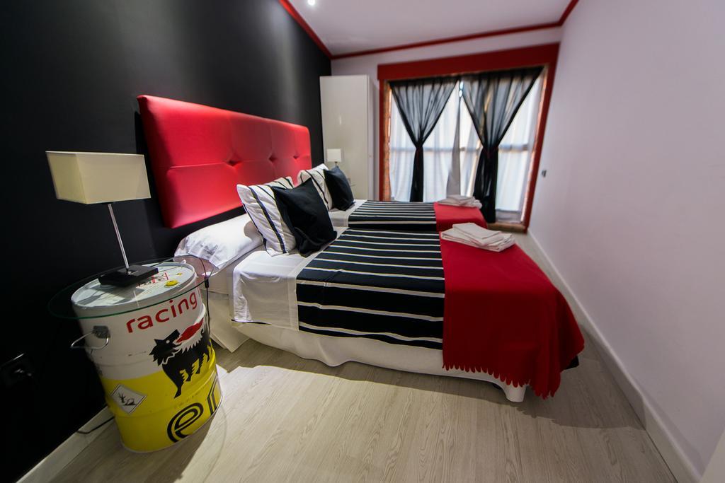 Apartamentos Los Angeles Alcaniz Bagian luar foto