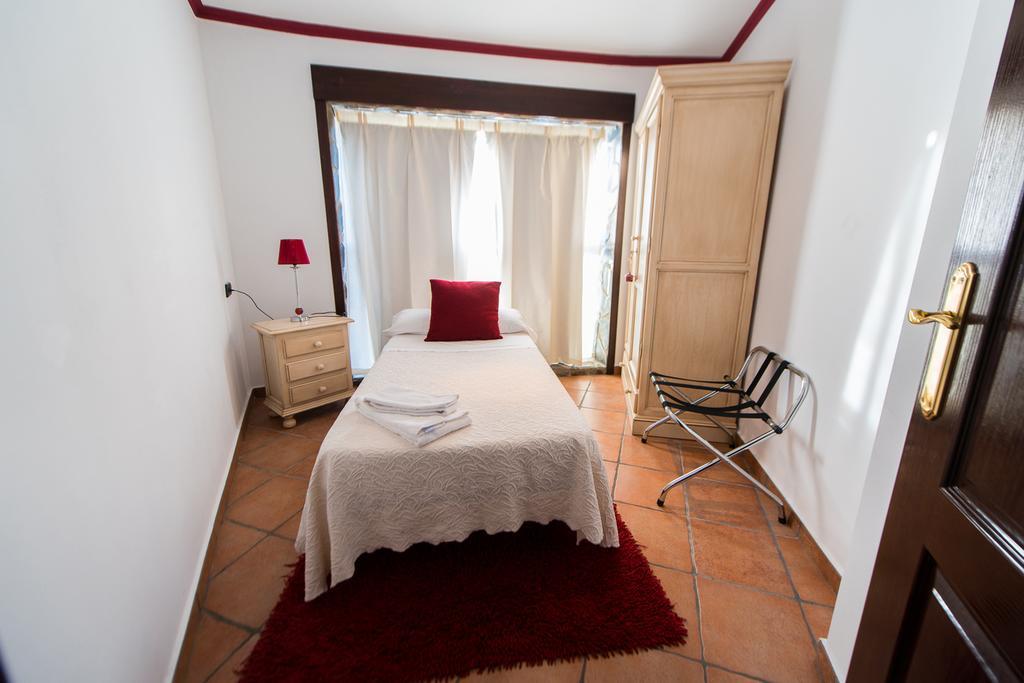Apartamentos Los Angeles Alcaniz Bagian luar foto