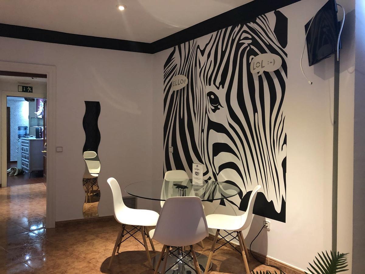 Apartamentos Los Angeles Alcaniz Bagian luar foto
