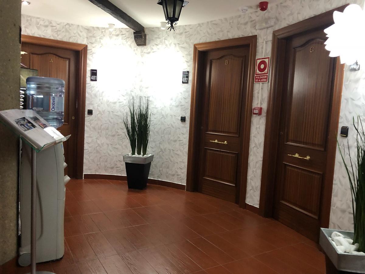 Apartamentos Los Angeles Alcaniz Bagian luar foto