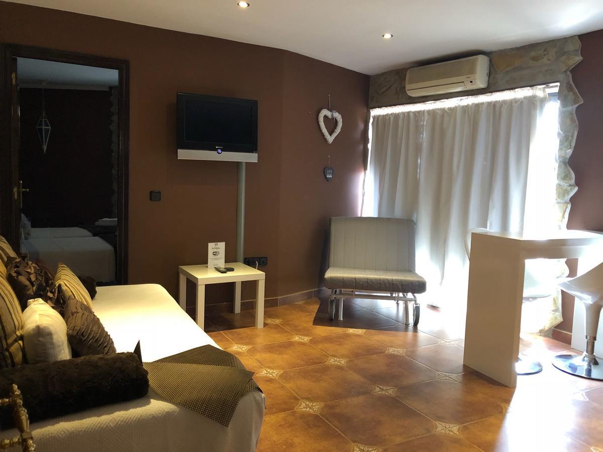 Apartamentos Los Angeles Alcaniz Bagian luar foto