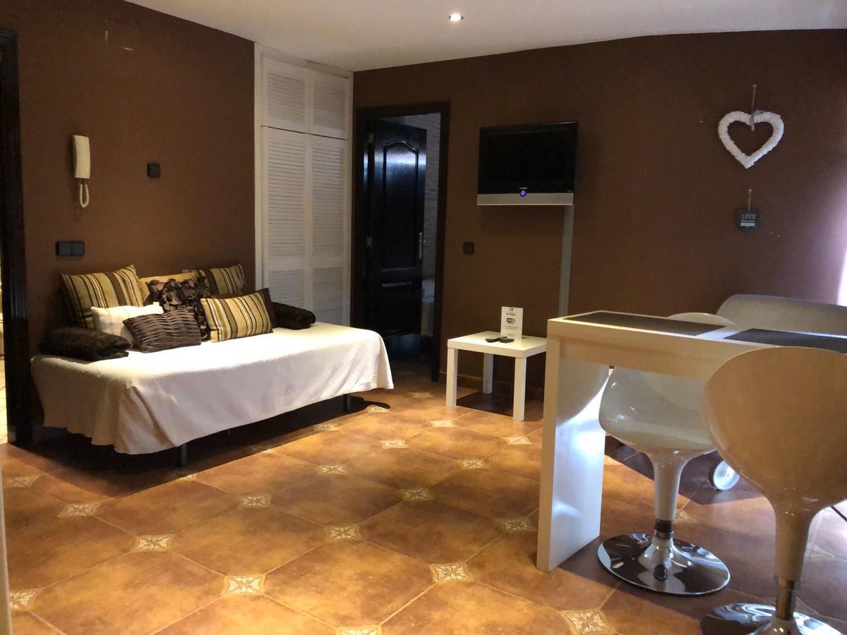 Apartamentos Los Angeles Alcaniz Bagian luar foto